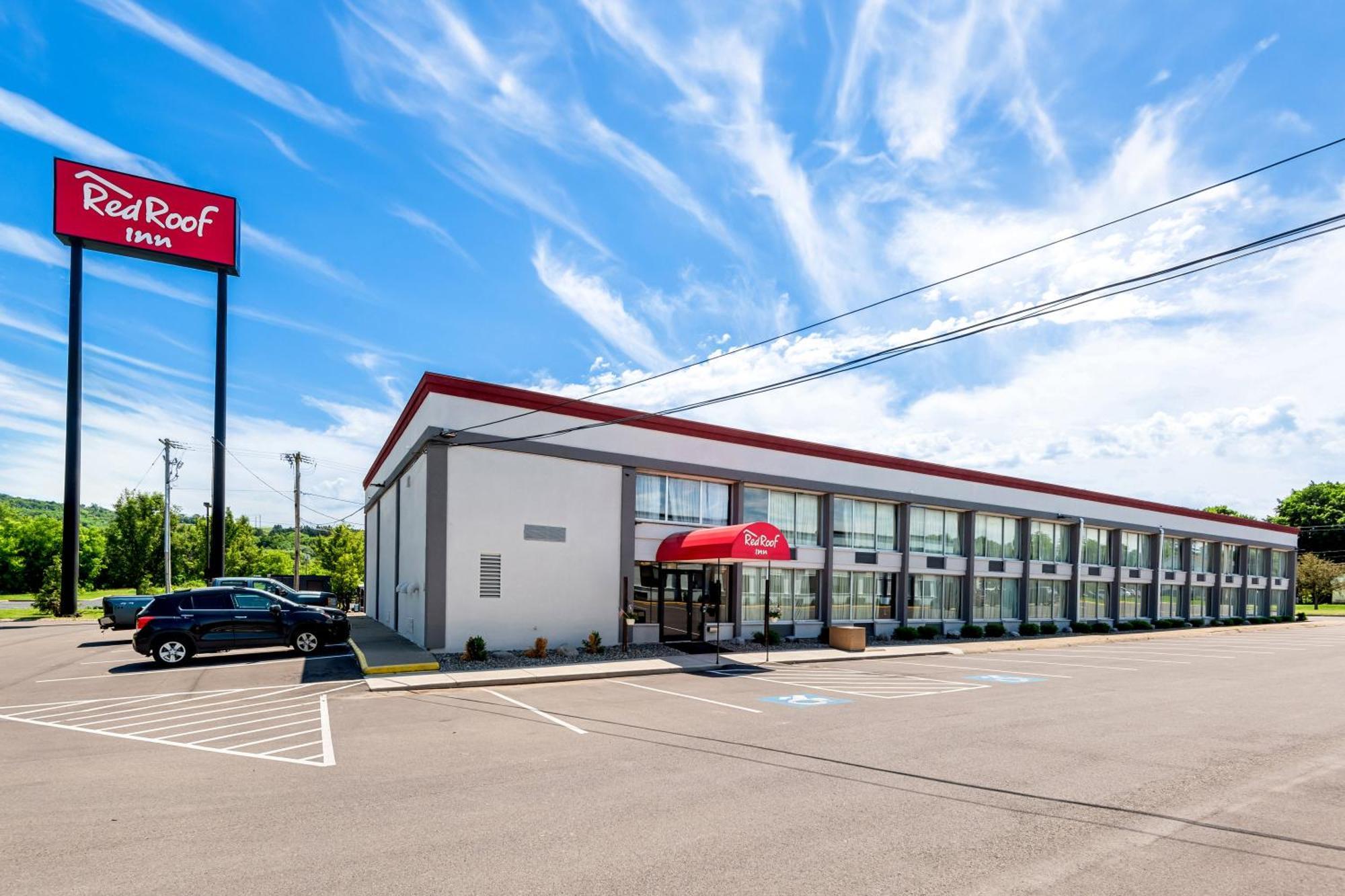 Red Roof Inn Cortland Exterior foto